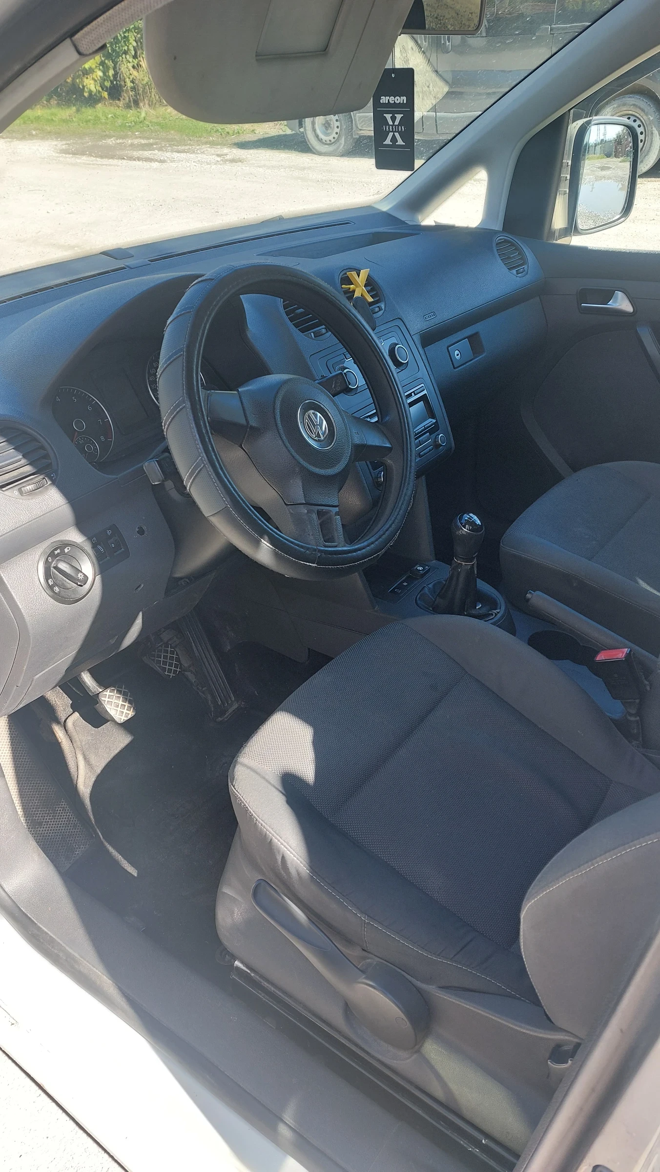 VW Caddy (Дълга база / Maxi) с фабричен метан, снимка 8 - Автомобили и джипове - 56605054