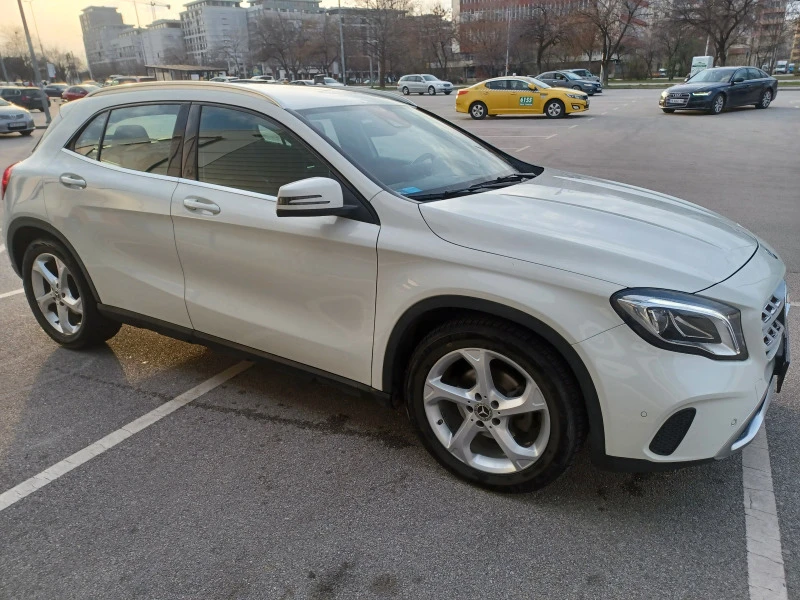 Mercedes-Benz GLA 200 TOP#4MATIK#CAMERA #KEYLESS#, снимка 3 - Автомобили и джипове - 47279484