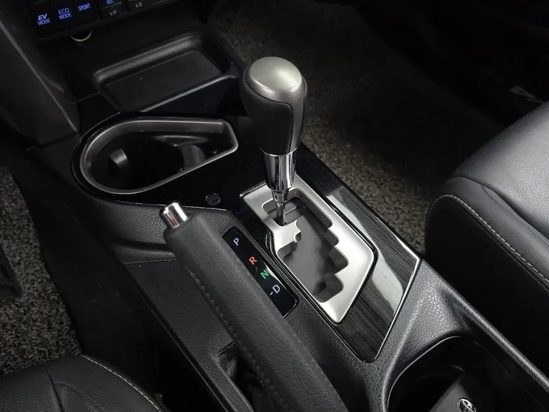 Toyota Rav4 2.5 4Wd Hybrid 4Th Generation, снимка 9 - Автомобили и джипове - 56130923