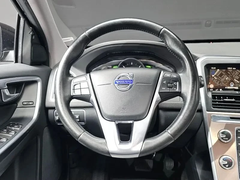 Volvo XC60, снимка 12 - Автомобили и джипове - 56688123