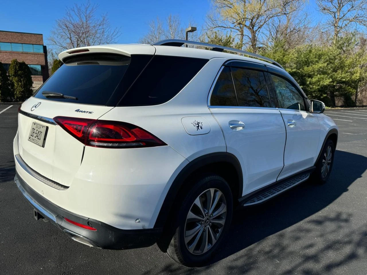 Mercedes-Benz GLE 350 4MATIC * NAVI * LED * CAMERA * BURMESTER * ПОДГРЕВ - изображение 4