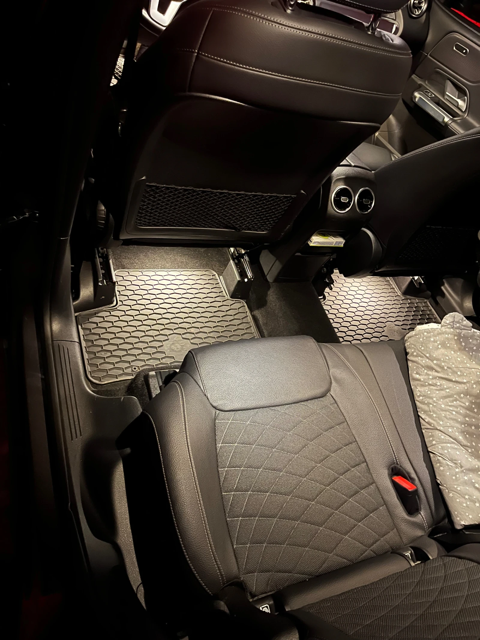 Mercedes-Benz GLB  - изображение 6