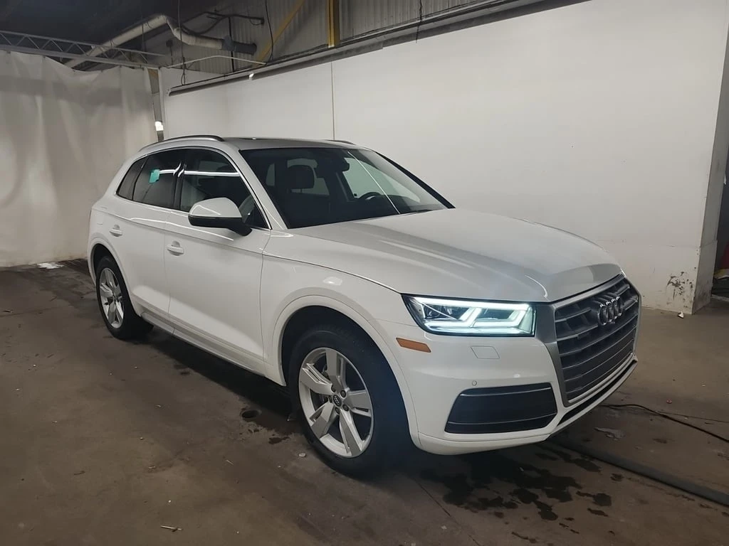 Audi Q5 45tfsi TECHNIK * CARFAX * Дигитално табло * Пано - изображение 3