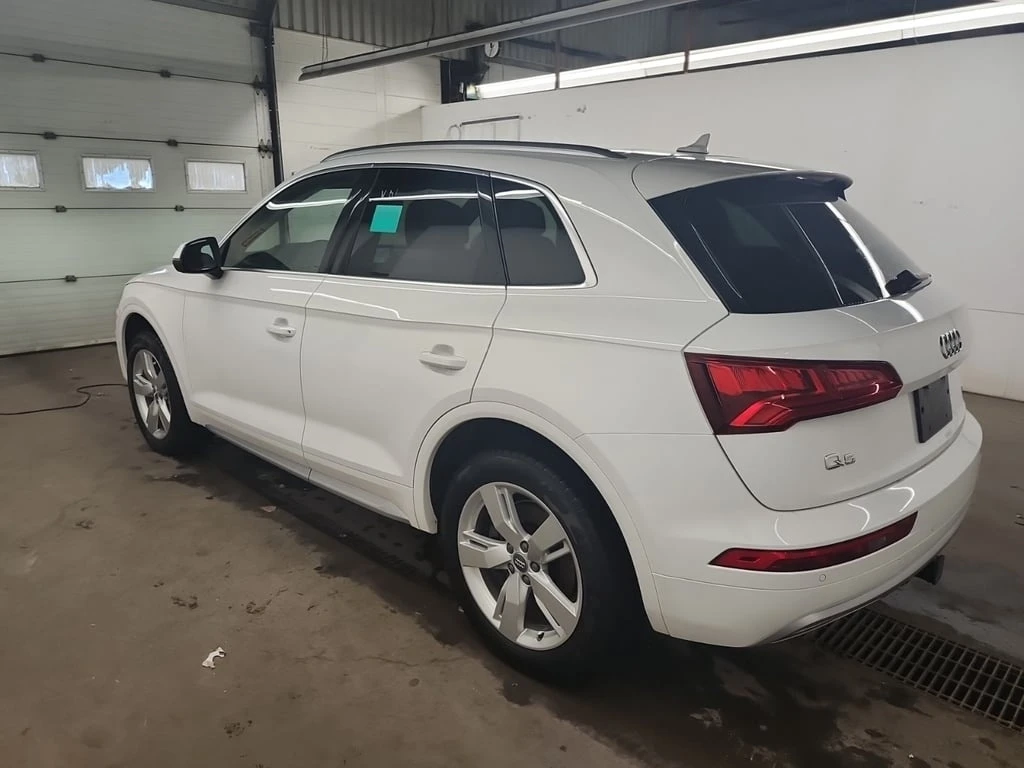Audi Q5 45tfsi TECHNIK * CARFAX * Дигитално табло * Пано - изображение 5