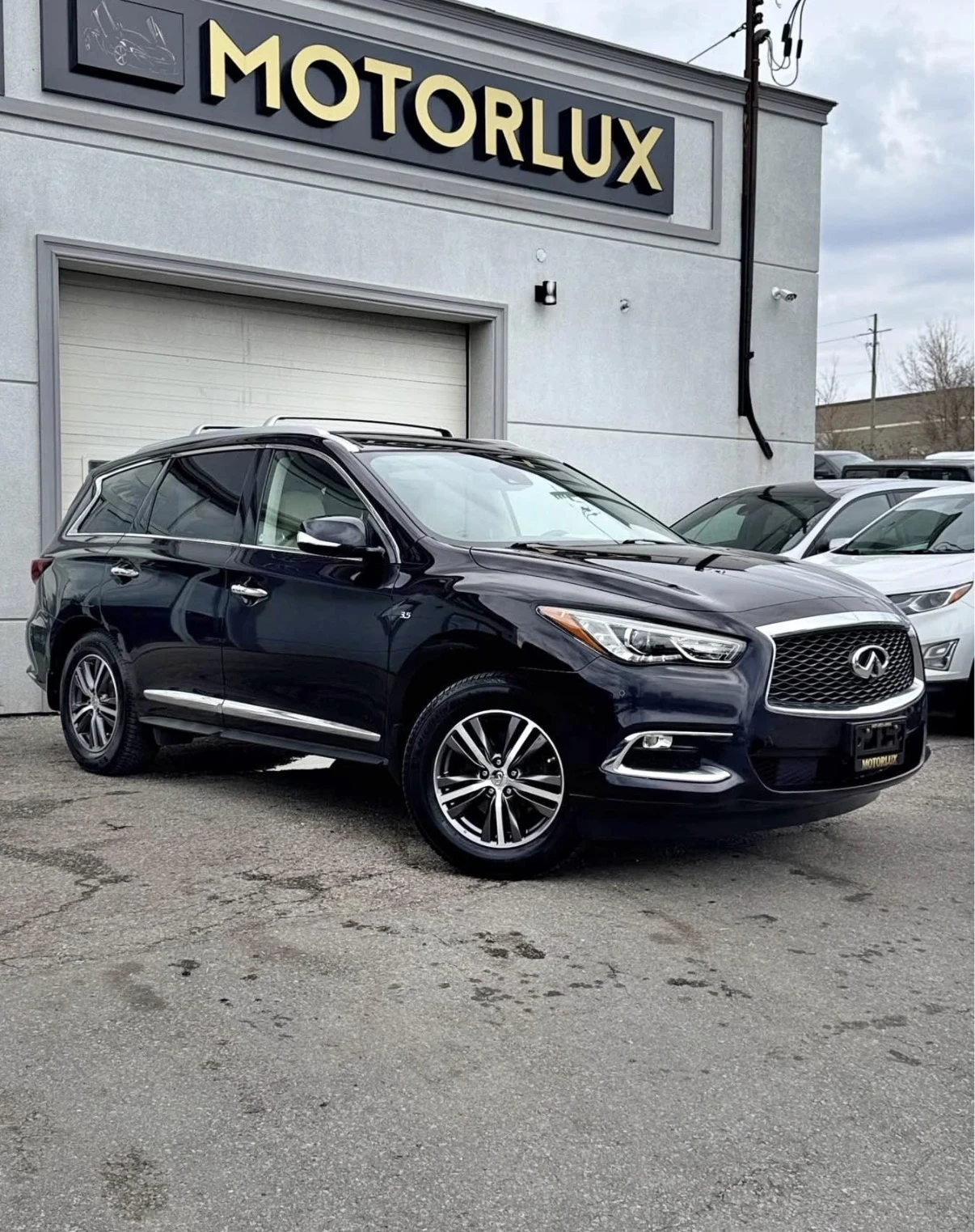 Infiniti QX60 3.5 V6 * 7 МЕСТА * ПАНОРАМА * 360 ГРАДУСА КАМЕРА *