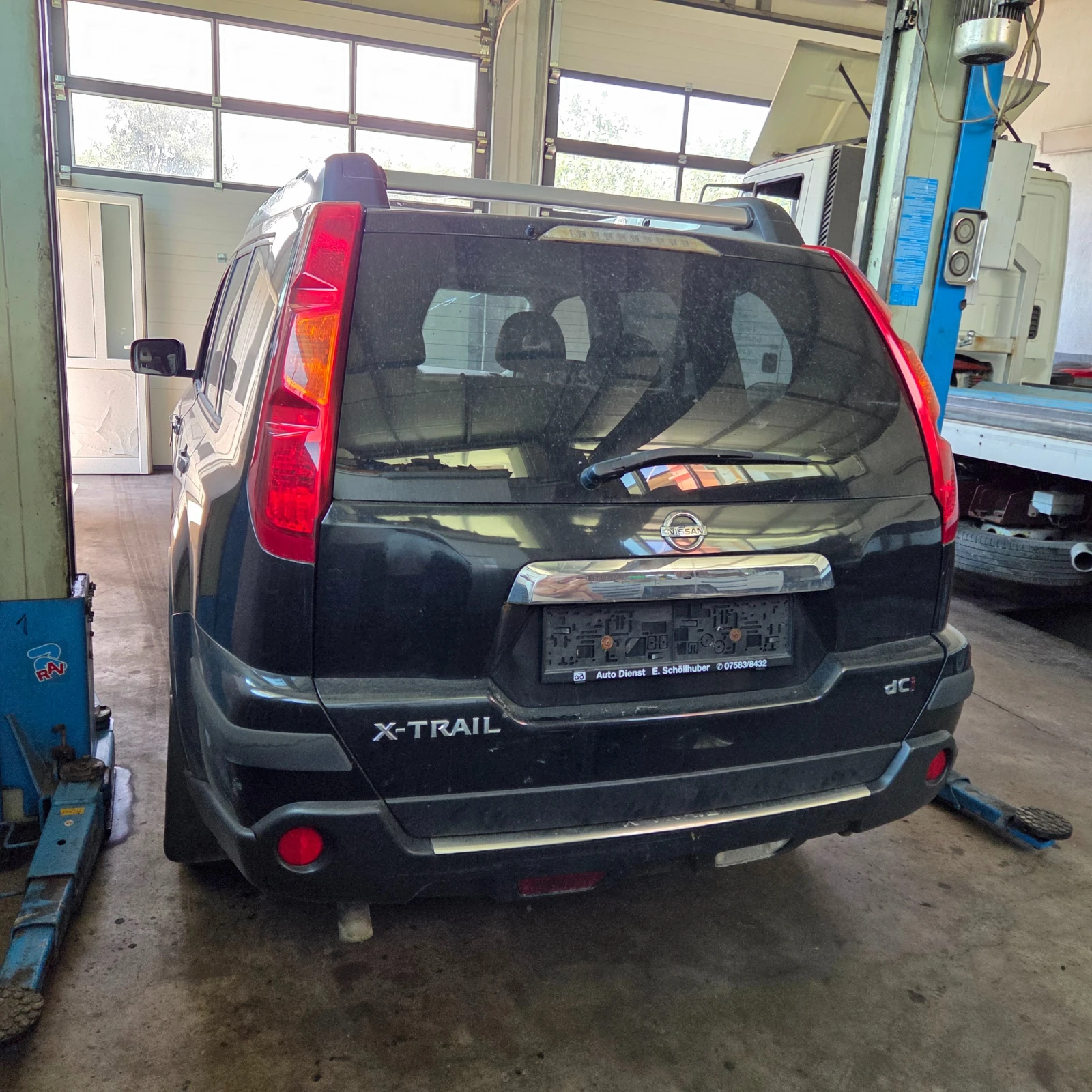 Nissan X-trail 2.0DCI 180kc T31, снимка 10 - Автомобили и джипове - 55100920