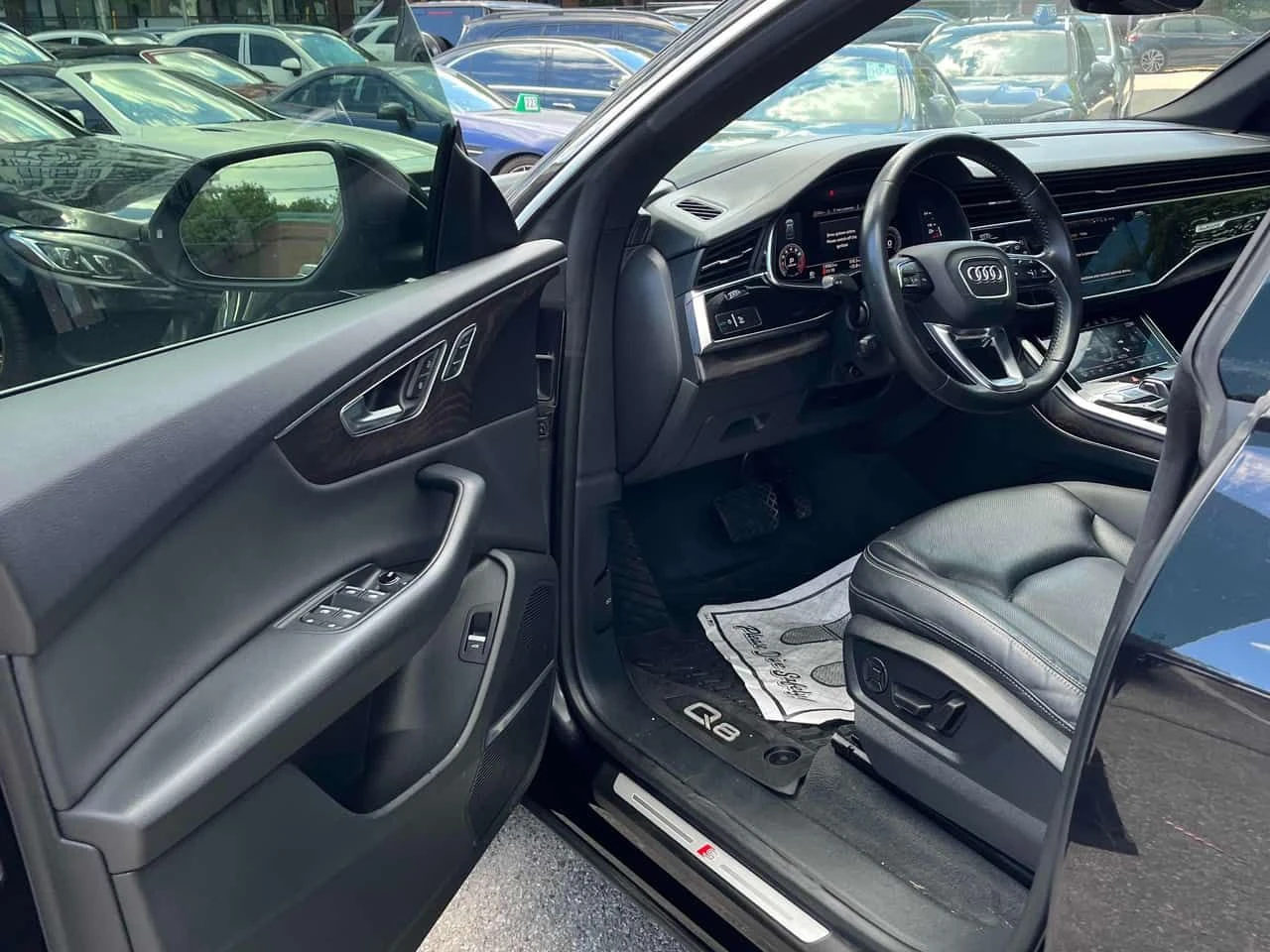 Audi Q8 Technik/ОБДУХВАНЕ/ПАНОРАМА/360, снимка 8 - Автомобили и джипове - 55239895