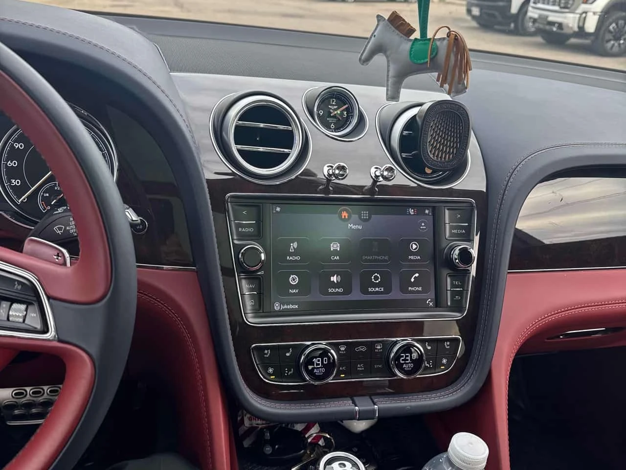 Bentley Bentayga * AWD * CARFAX * ���� �� �� | Mobile.bg � ����������� 9