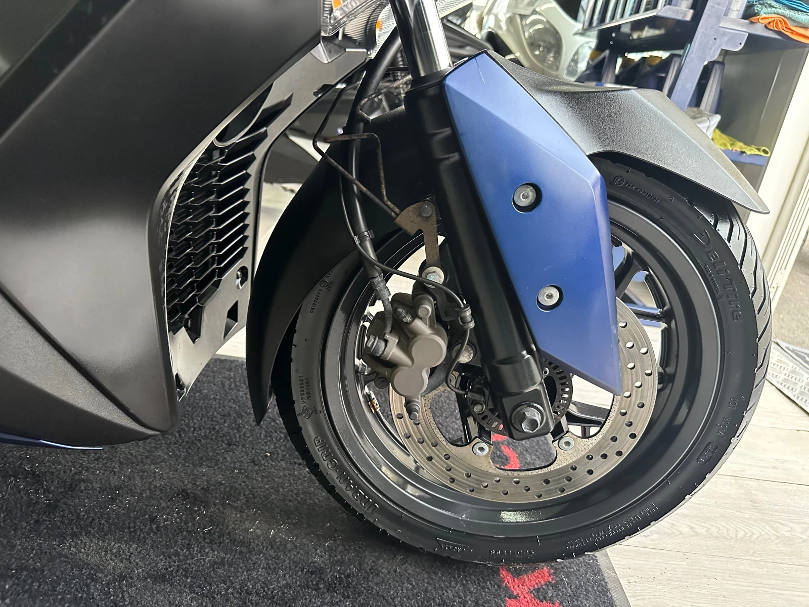 Yamaha X-max 300i ABS/TC/LED 2019г. - изображение 10