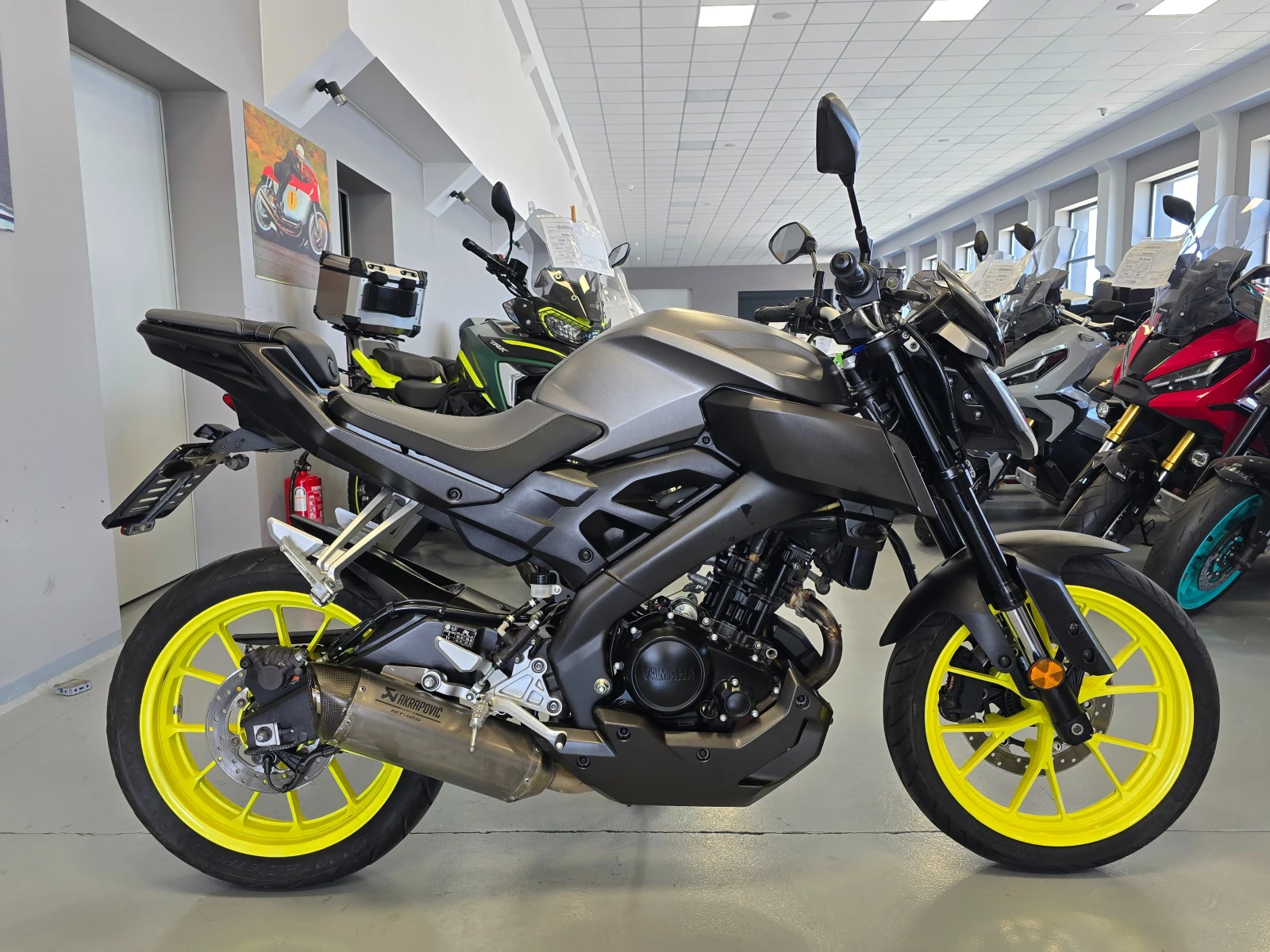 Yamaha Mt-01 125ie, ABS, 2018г., Akrapovic!, снимка 2 - Мотоциклети и мототехника - 55582923