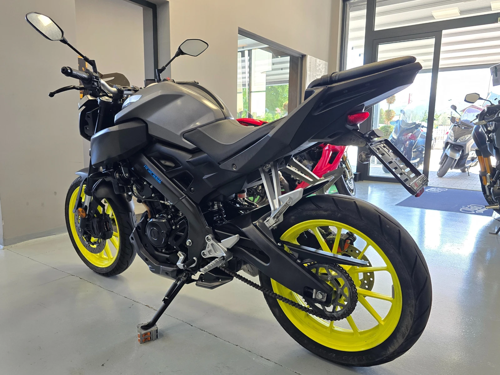 Yamaha Mt-01 125ie, ABS, 2018г., Akrapovic!, снимка 4 - Мотоциклети и мототехника - 55582923