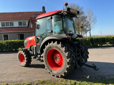 Трактор Kubota M5072, снимка 3 - Селскостопанска техника - 53954391