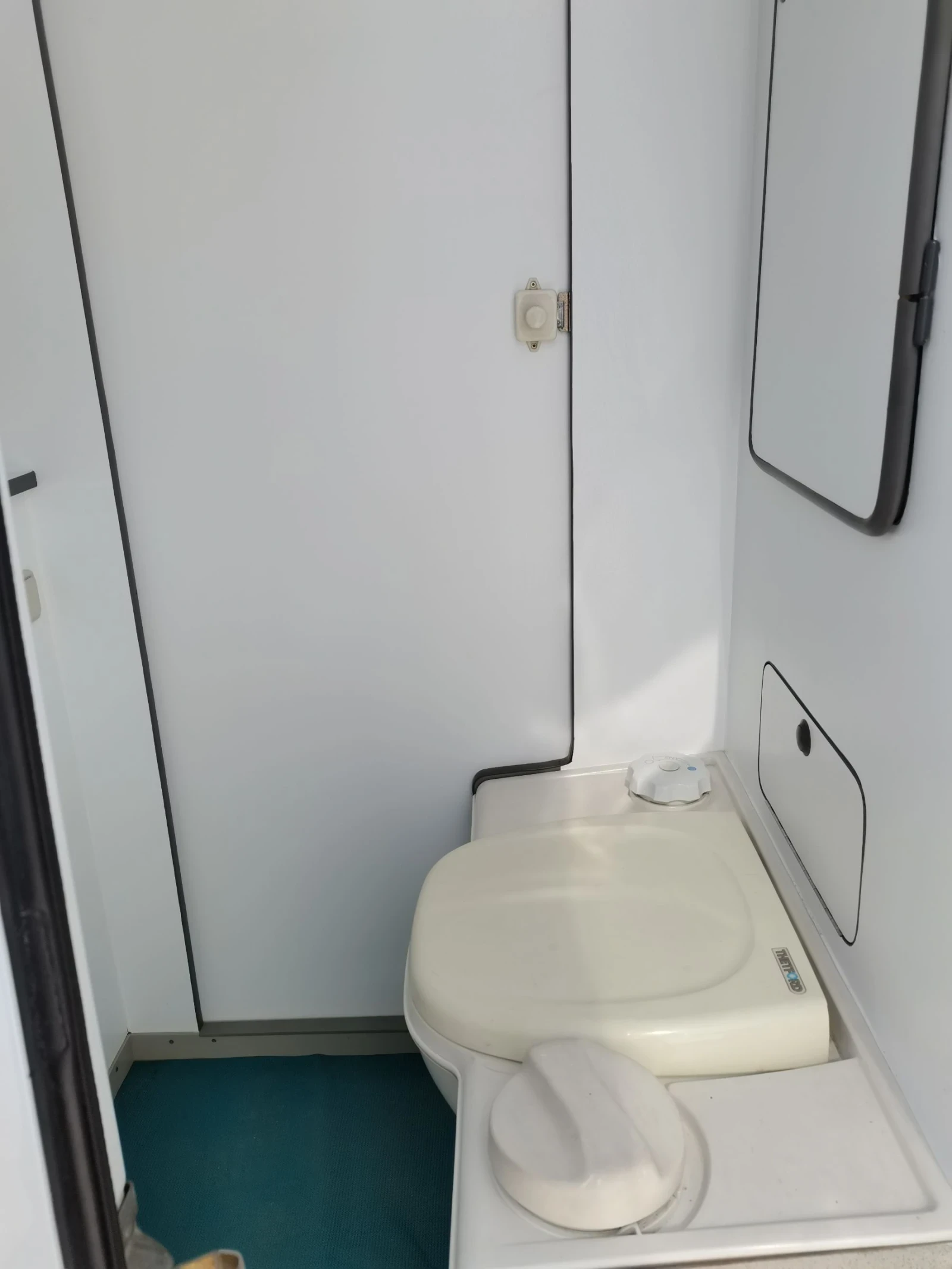 Кемпер Mercedes-Benz С принтер 211 сди, снимка 4 - Каравани и кемпери - 54237455