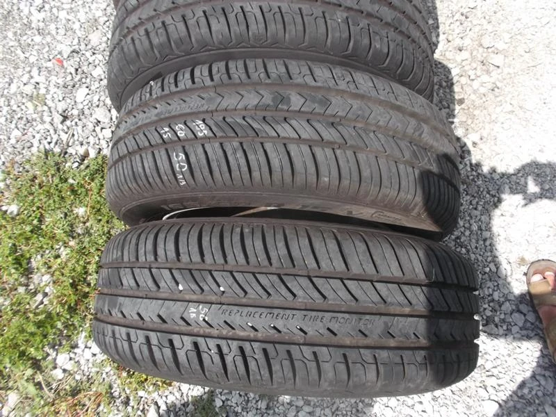 Гуми Летни 195/60R15, снимка 5 - Гуми и джанти - 22252995