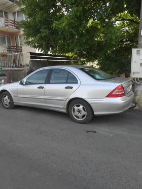 Mercedes-Benz C 200, снимка 2