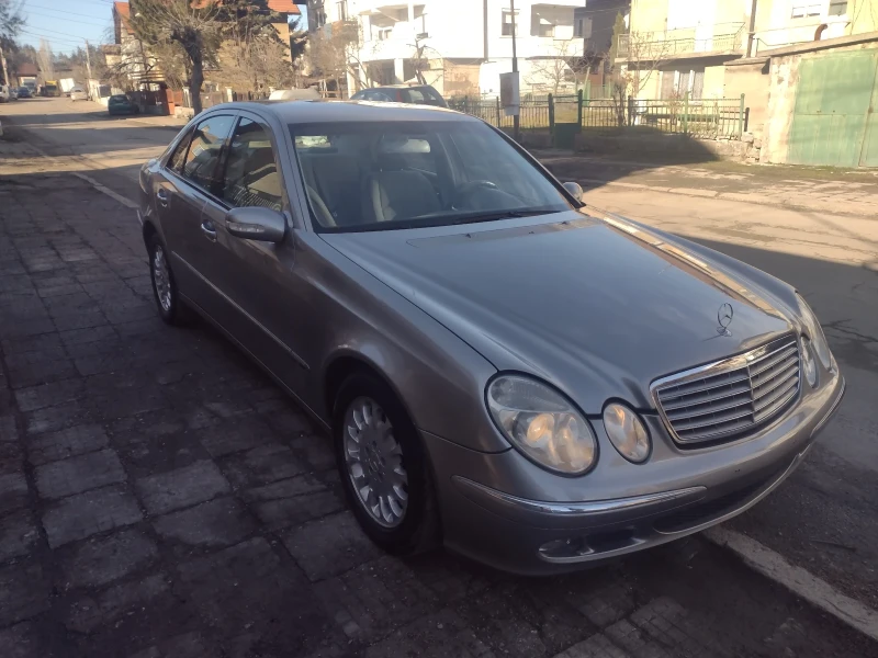 Mercedes-Benz E 280 2.8CDI, снимка 13 - Автомобили и джипове - 48870566