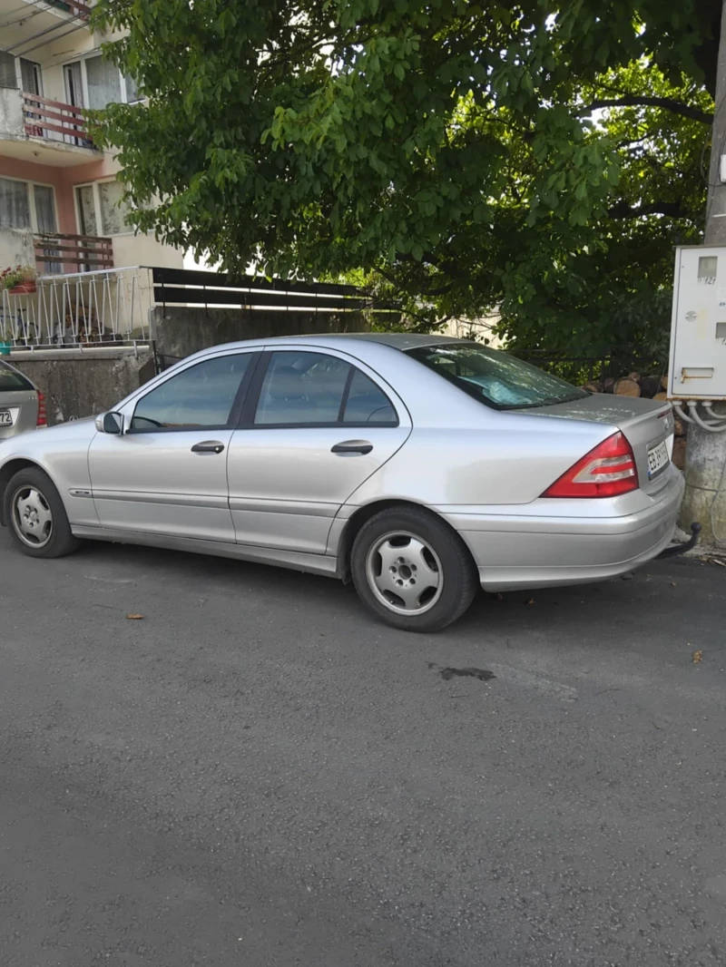Mercedes-Benz C 200, снимка 2 - Автомобили и джипове - 52651851