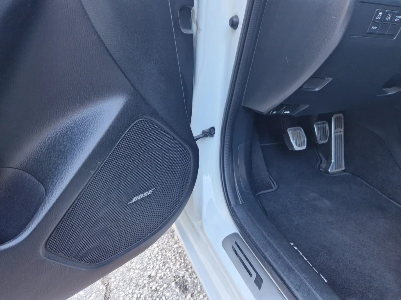 Mazda 3 SkyActiv-D, снимка 12 - Автомобили и джипове - 51986045