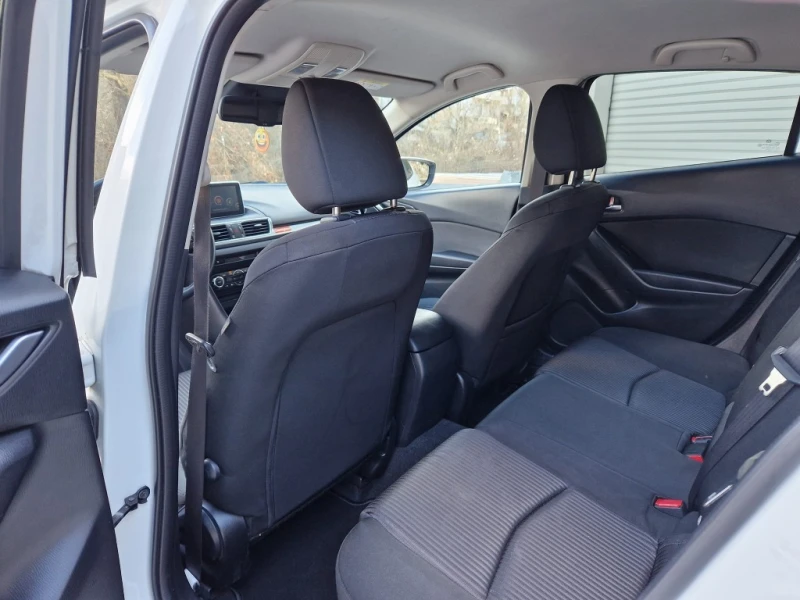 Mazda 3 SkyActiv-D, снимка 10 - Автомобили и джипове - 51986045