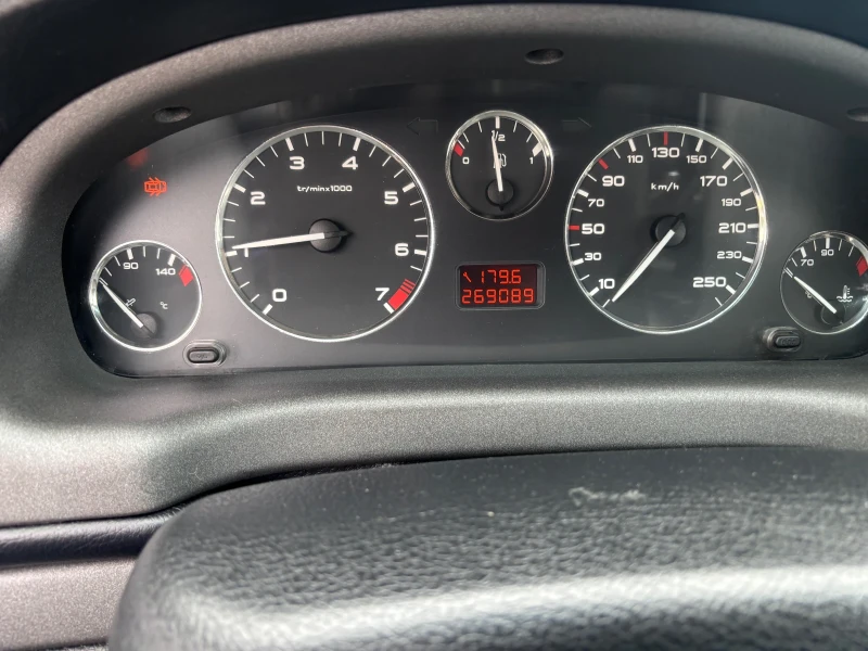 Peugeot 406 2001+ CUPE+ 2.0+ 136-КОЖА+ ВС.ПЛАТЕНО+ 4 З.ГУМИ, снимка 10 - Автомобили и джипове - 52638201