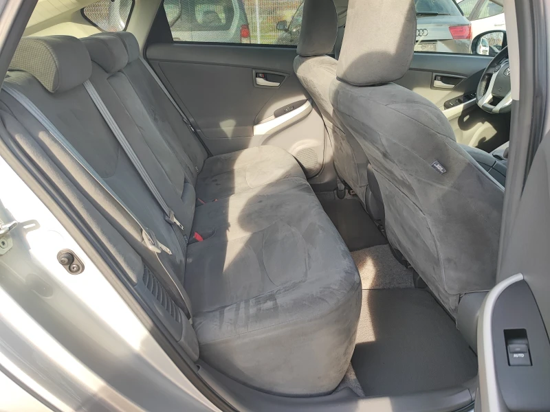 Toyota Prius НОВА !!!.HEAD UP, снимка 15 - Автомобили и джипове - 52838569