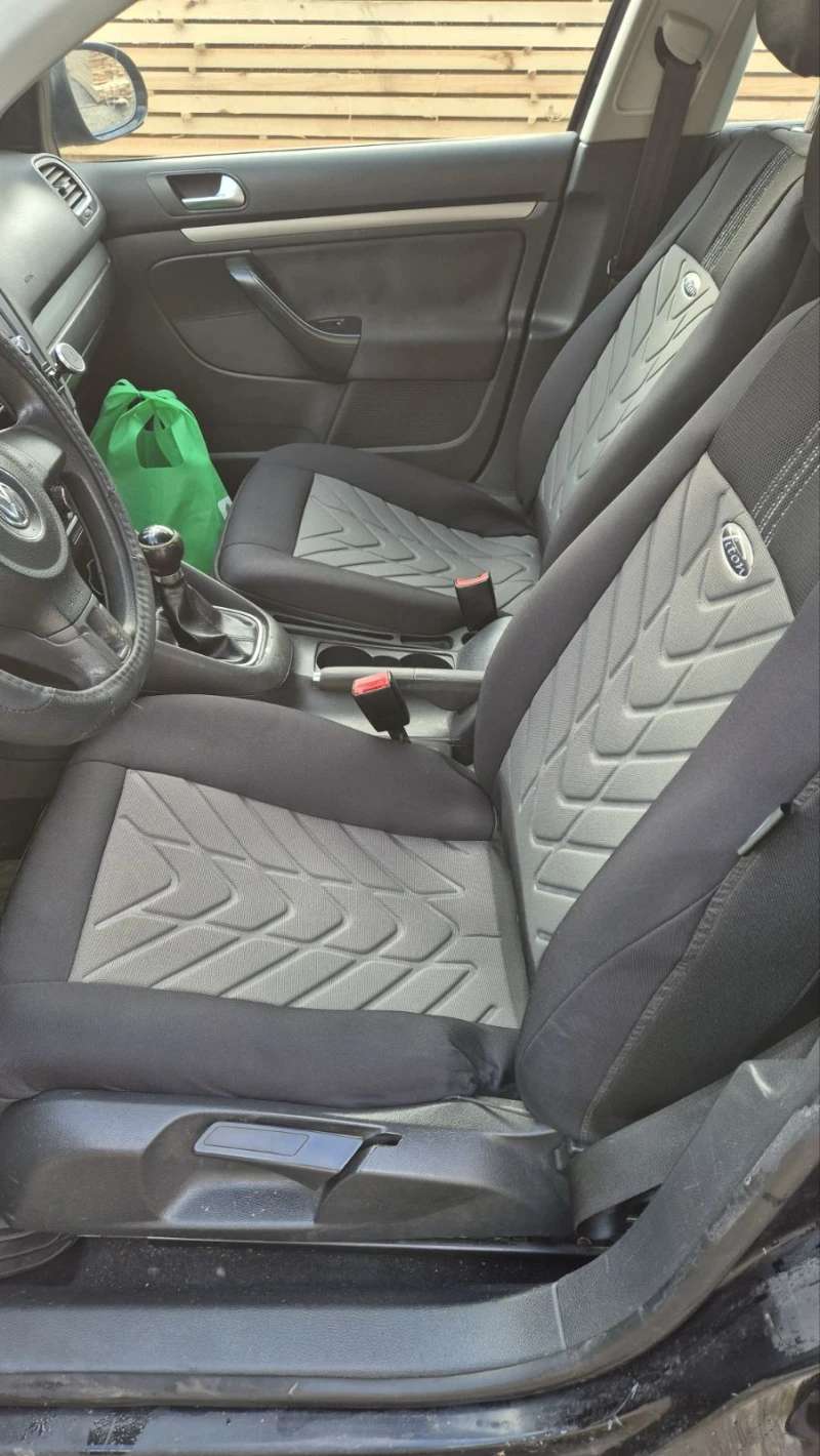 VW Golf Variant 1.6 DIESEL, снимка 12 - Автомобили и джипове - 53596654