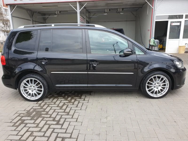 VW Touran, снимка 2 - Автомобили и джипове - 46049028