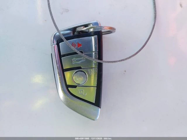 BMW 750 XDRIVE* HARMAN KARDON* LASER* МАСАЖИ* ОБДУХ, снимка 14 - Автомобили и джипове - 53647750