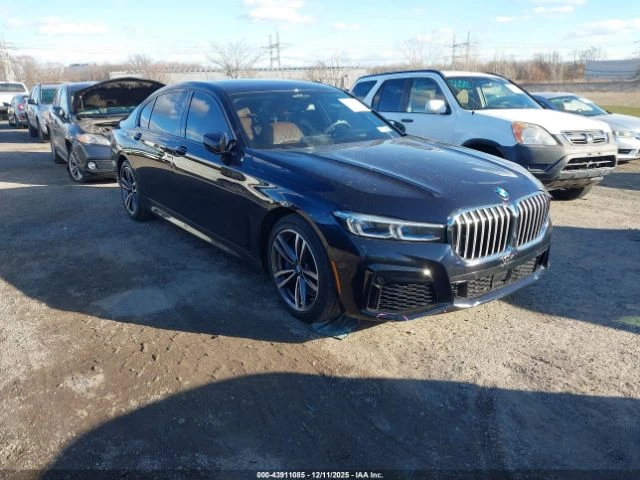 BMW 750 XDRIVE* HARMAN KARDON* LASER* МАСАЖИ* ОБДУХ