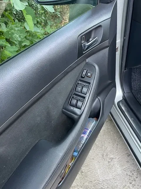 Toyota Avensis D4D - 116 к.с., снимка 11 - Автомобили и джипове - 53743261