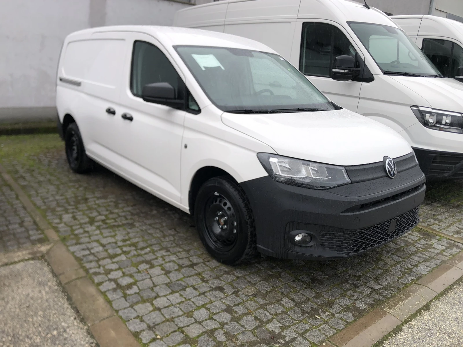 VW Caddy Maxi Cargo 3, 7m3  2, o  TDI 102 k.c 6MT - изображение 3