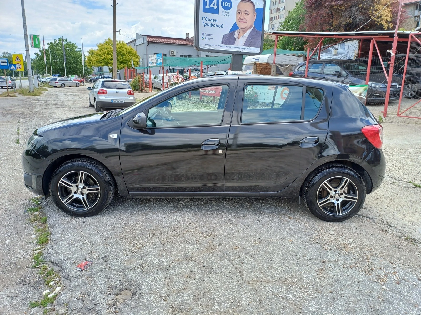 Dacia Sandero 1.2i  GAS NAVI - изображение 8