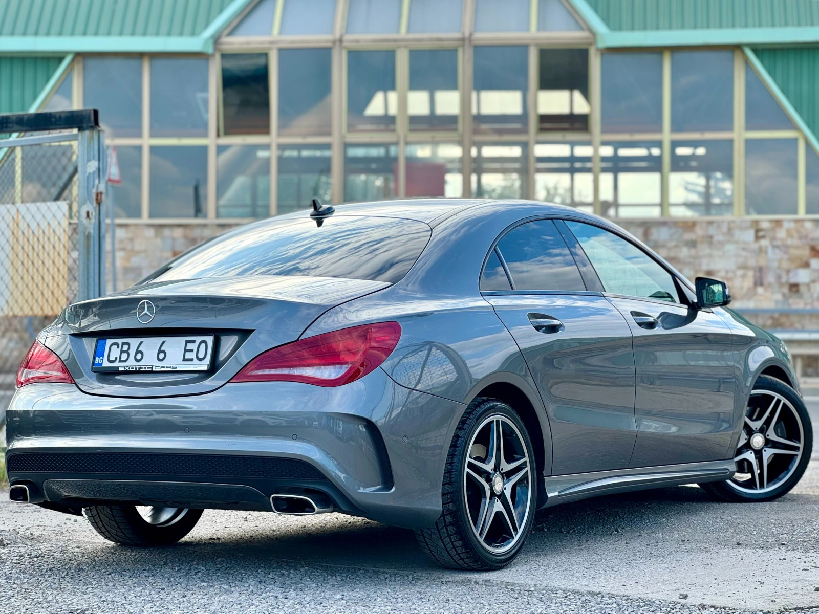 Mercedes-Benz CLA 250 250 AMG Line ! SWISS ! - изображение 4
