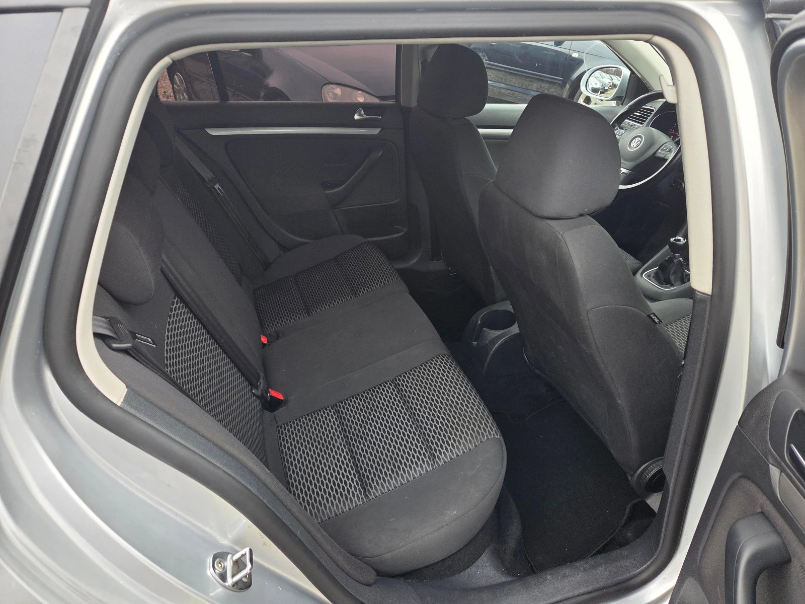 VW Golf 1.6TDI | Mobile.bg � ����������� 10