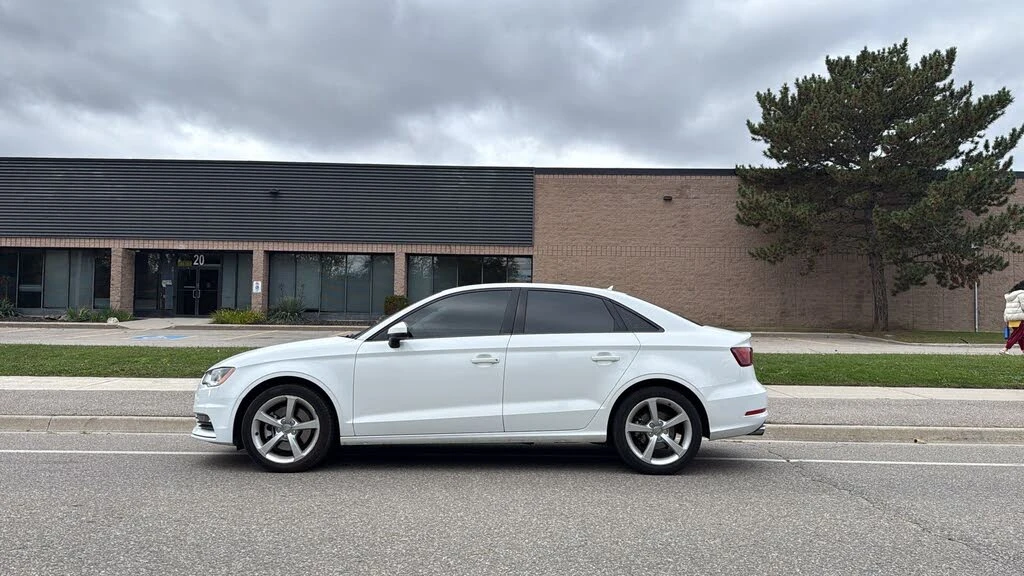 Audi A3 QUATTRO* KOMFORT* KEYLESS АвтоКредит(ЦЕНА ДО БГ) - изображение 2