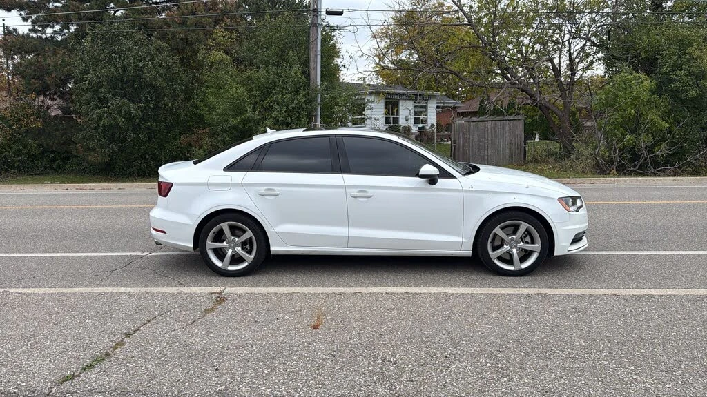 Audi A3 QUATTRO* KOMFORT* KEYLESS АвтоКредит(ЦЕНА ДО БГ) - изображение 4