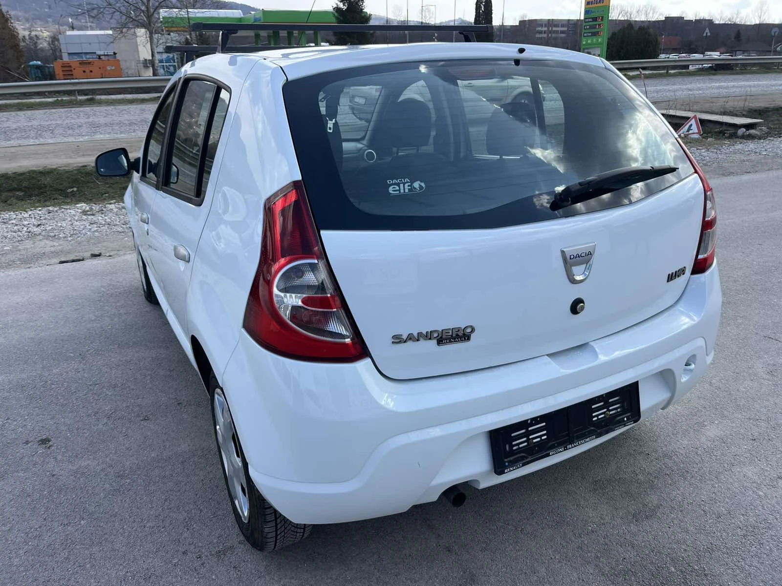 Dacia Sandero 1.4I 75кс. LPG EURO 4 КЛИМАТИК ВНОС ИТАЛИЯ, снимка 5 - Автомобили и джипове - 53728332