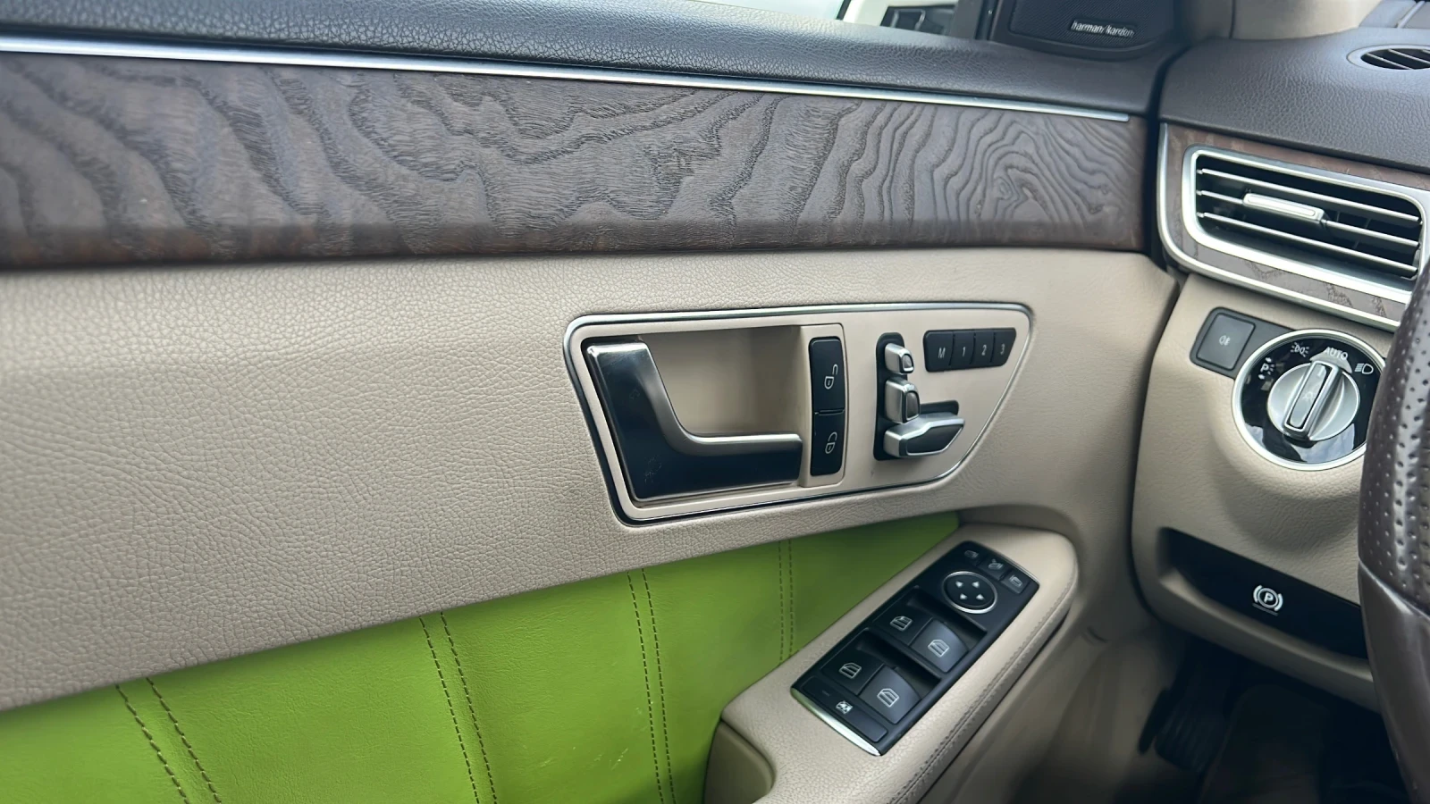 Mercedes-Benz E 300, снимка 8 - Автомобили и джипове - 53799015