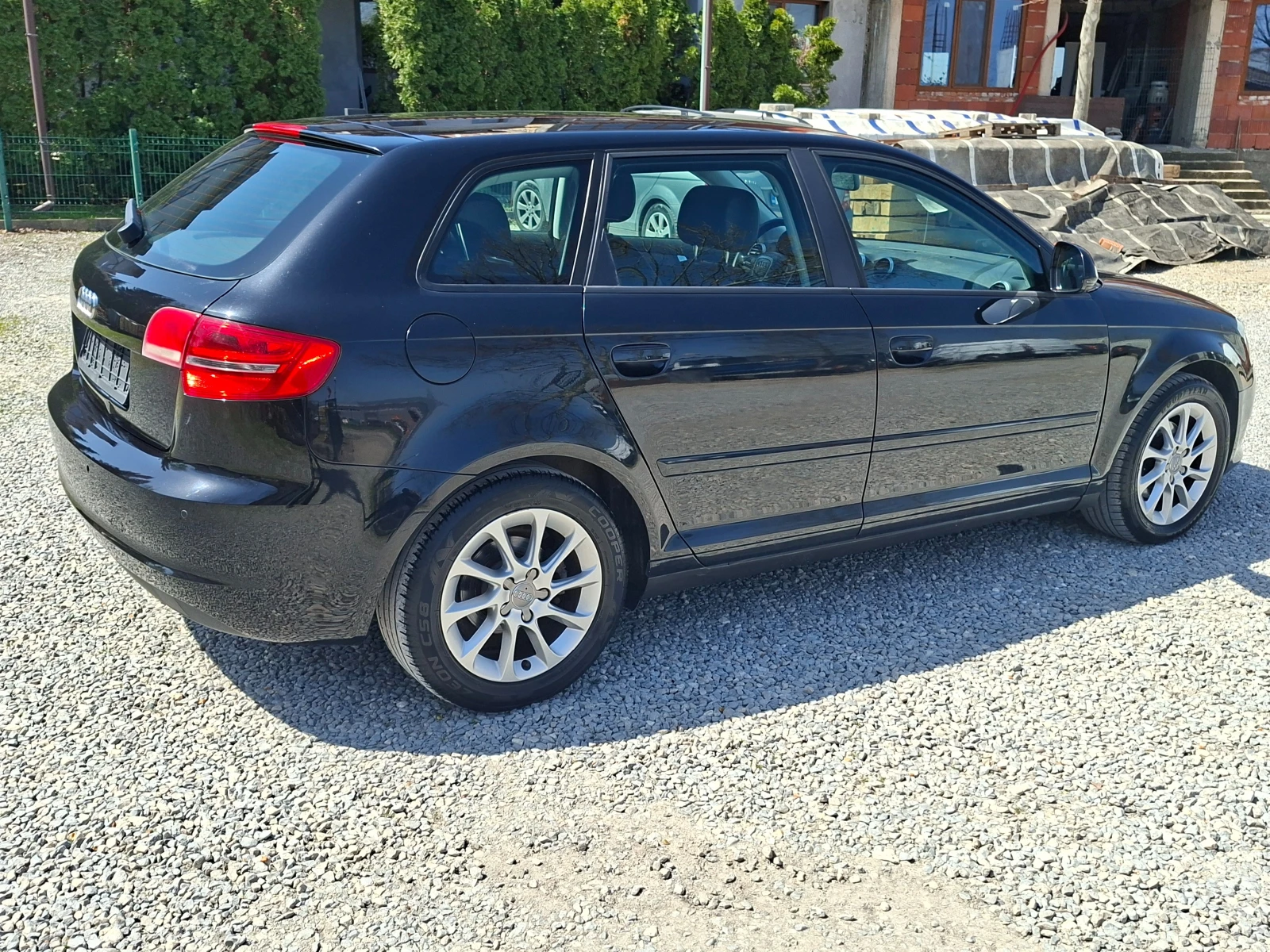 Audi A3 1.6TDI AMBIENTE* НАВИ* КОЖА* ПОДГРЕВ* XENON* LED, снимка 5 - Автомобили и джипове - 54243148