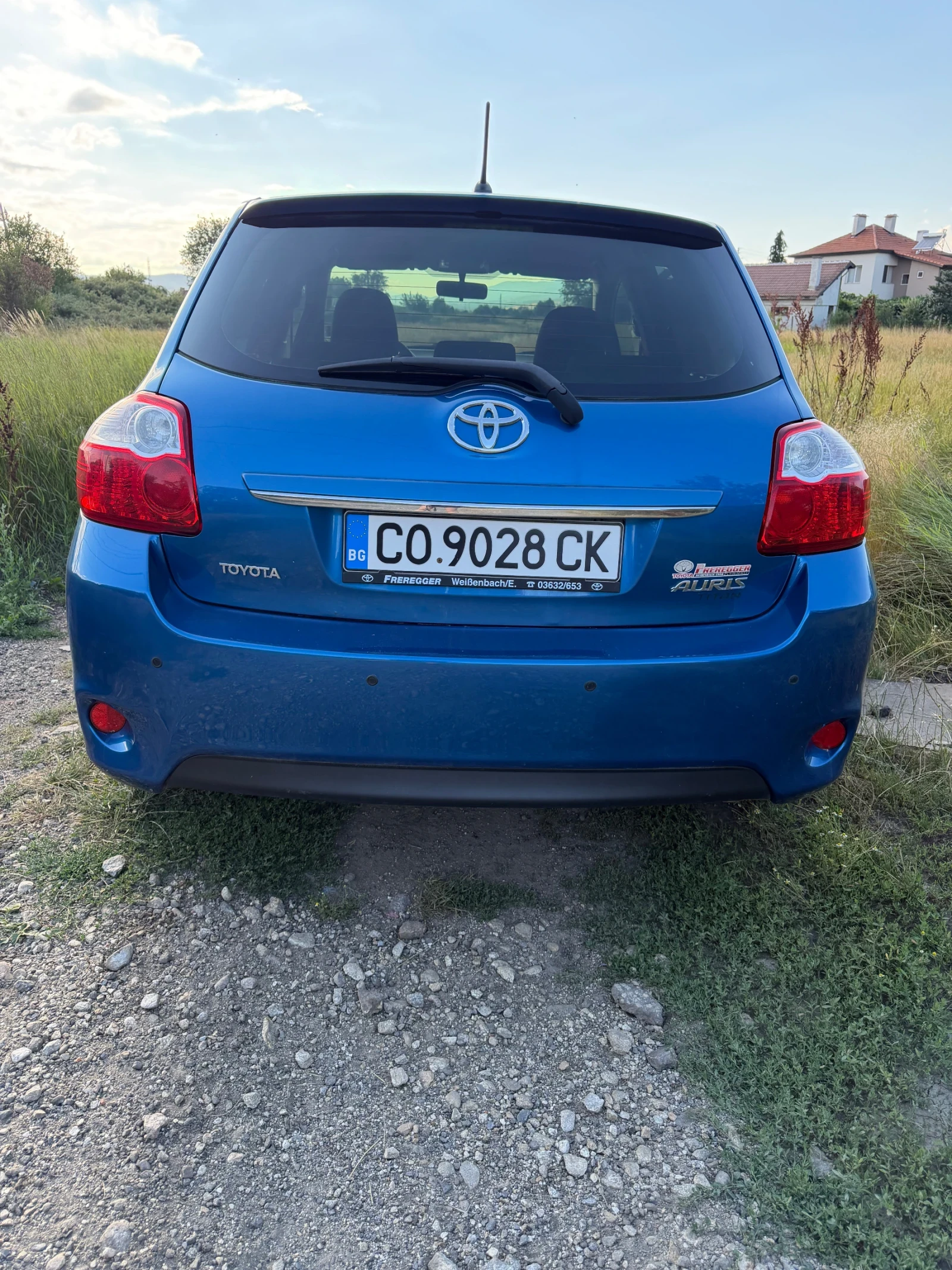 Toyota Auris Дизел, снимка 6 - Автомобили и джипове - 55214012