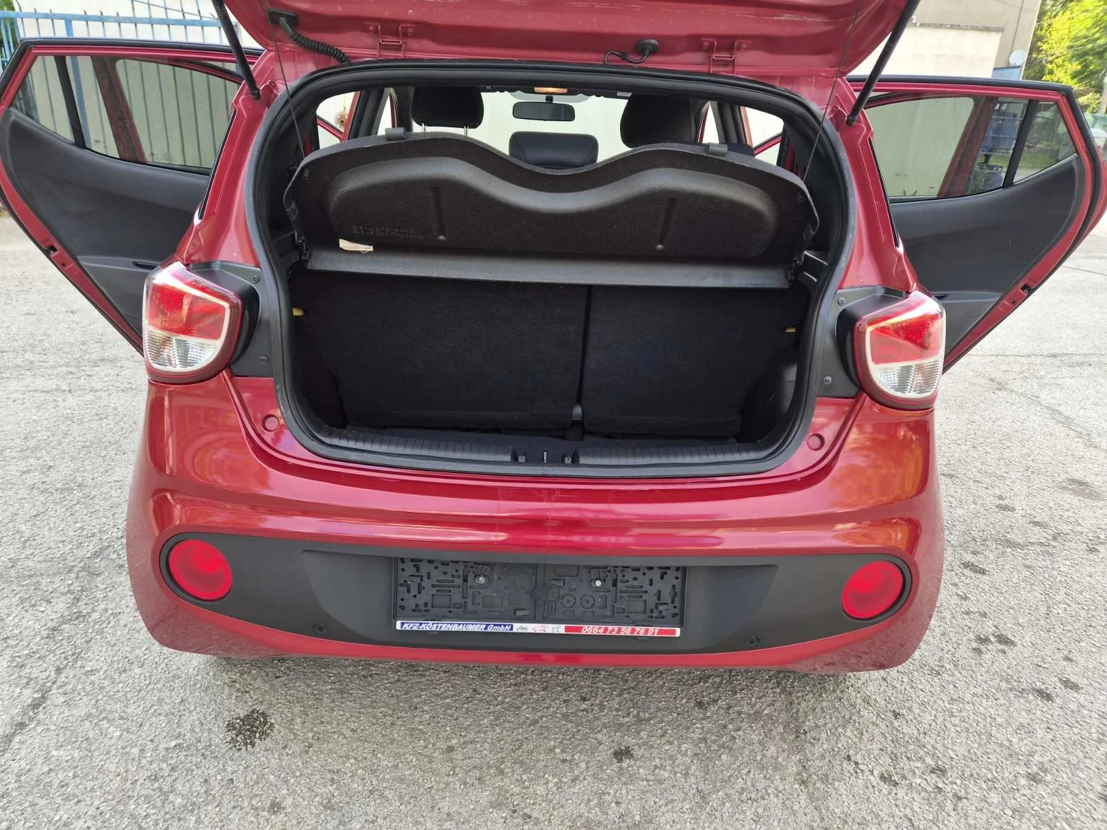 Hyundai I10, снимка 14 - Автомобили и джипове - 54431196