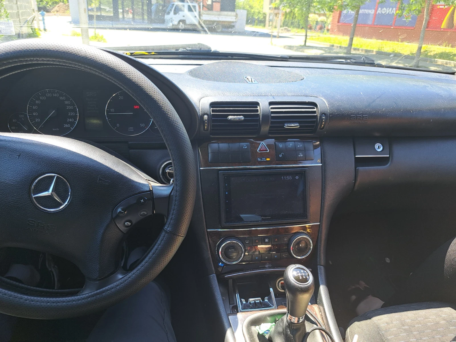 Mercedes-Benz C 220, снимка 6 - Автомобили и джипове - 54592479