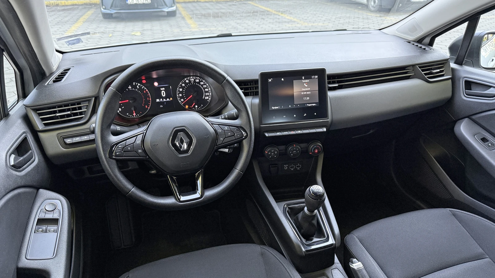 Renault Clio 1.0 SCI Гаранционен!, снимка 8 - Автомобили и джипове - 54638620
