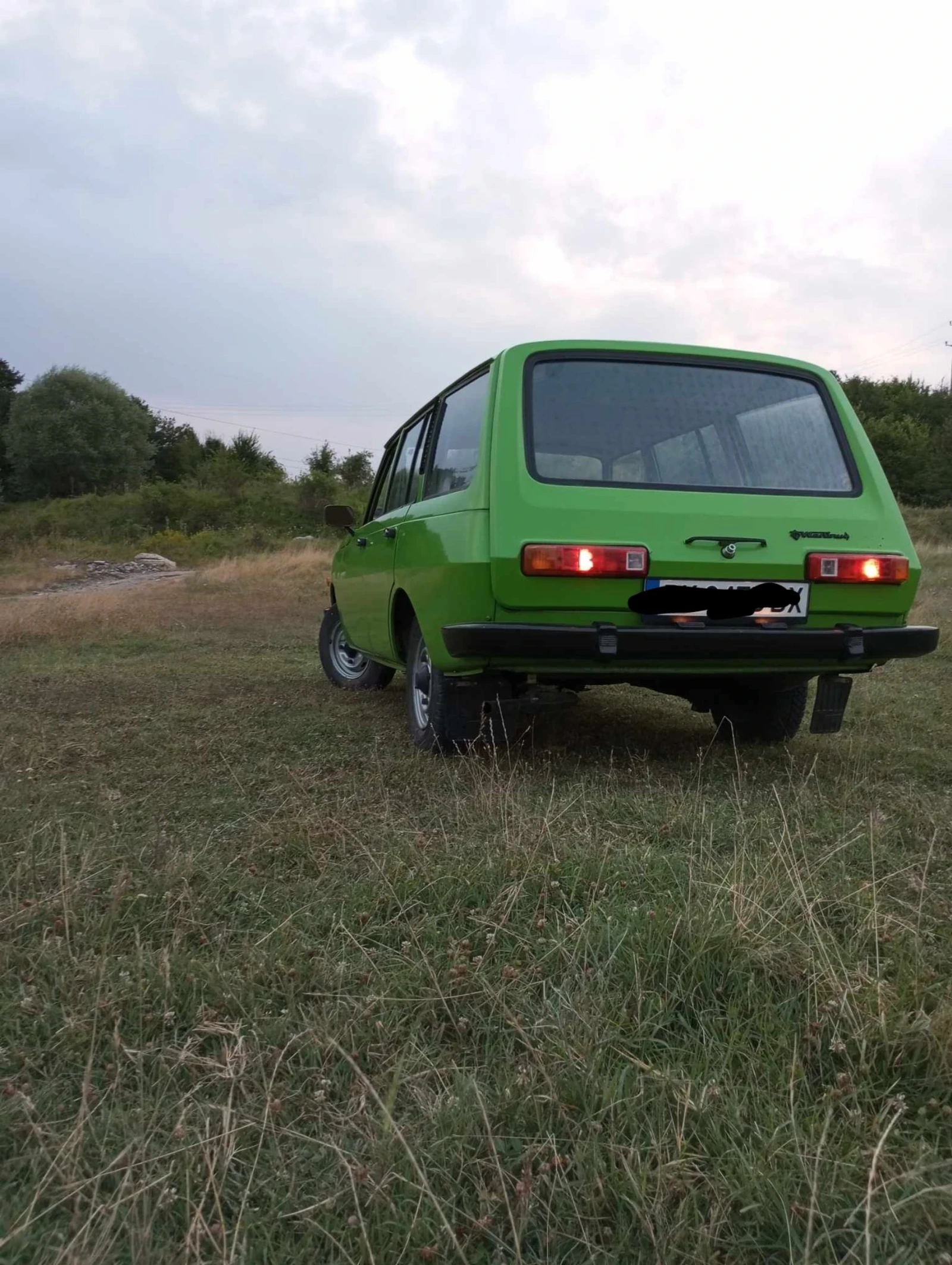 Wartburg 353 В движение, документално изряден, снимка 4 - Автомобили и джипове - 54897726