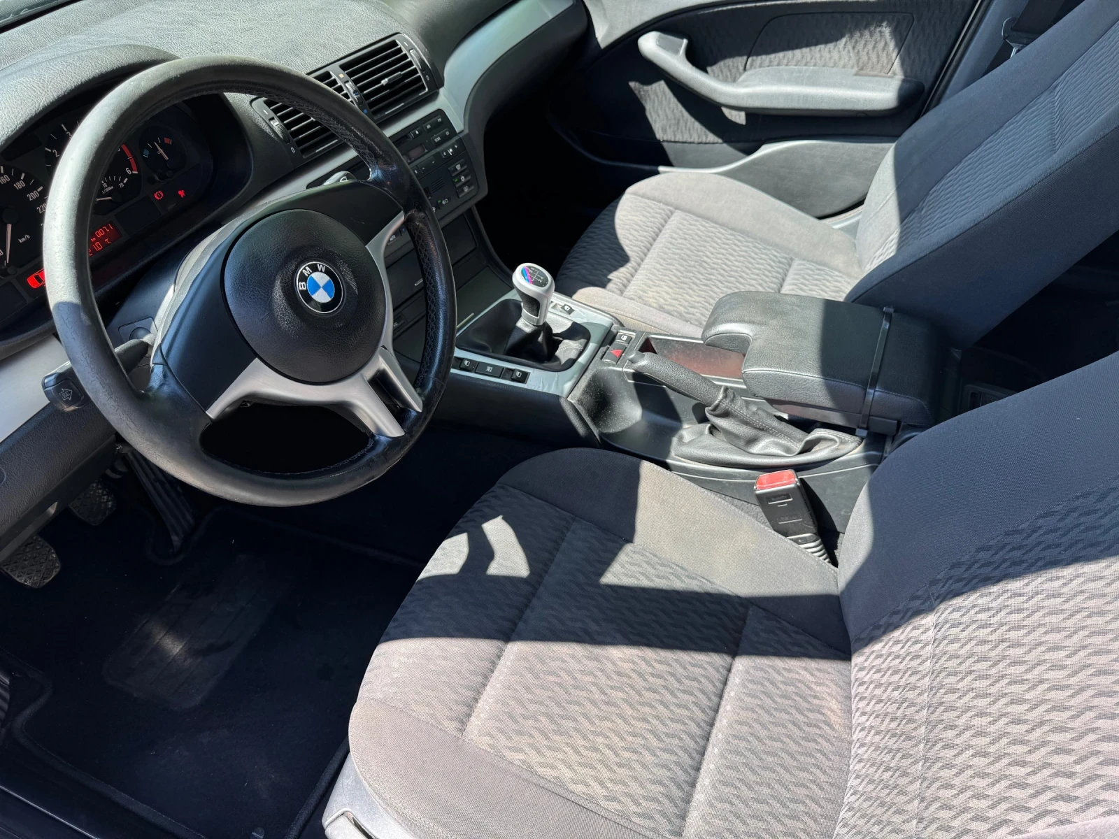 BMW 320 320 d, снимка 12 - Автомобили и джипове - 54933735