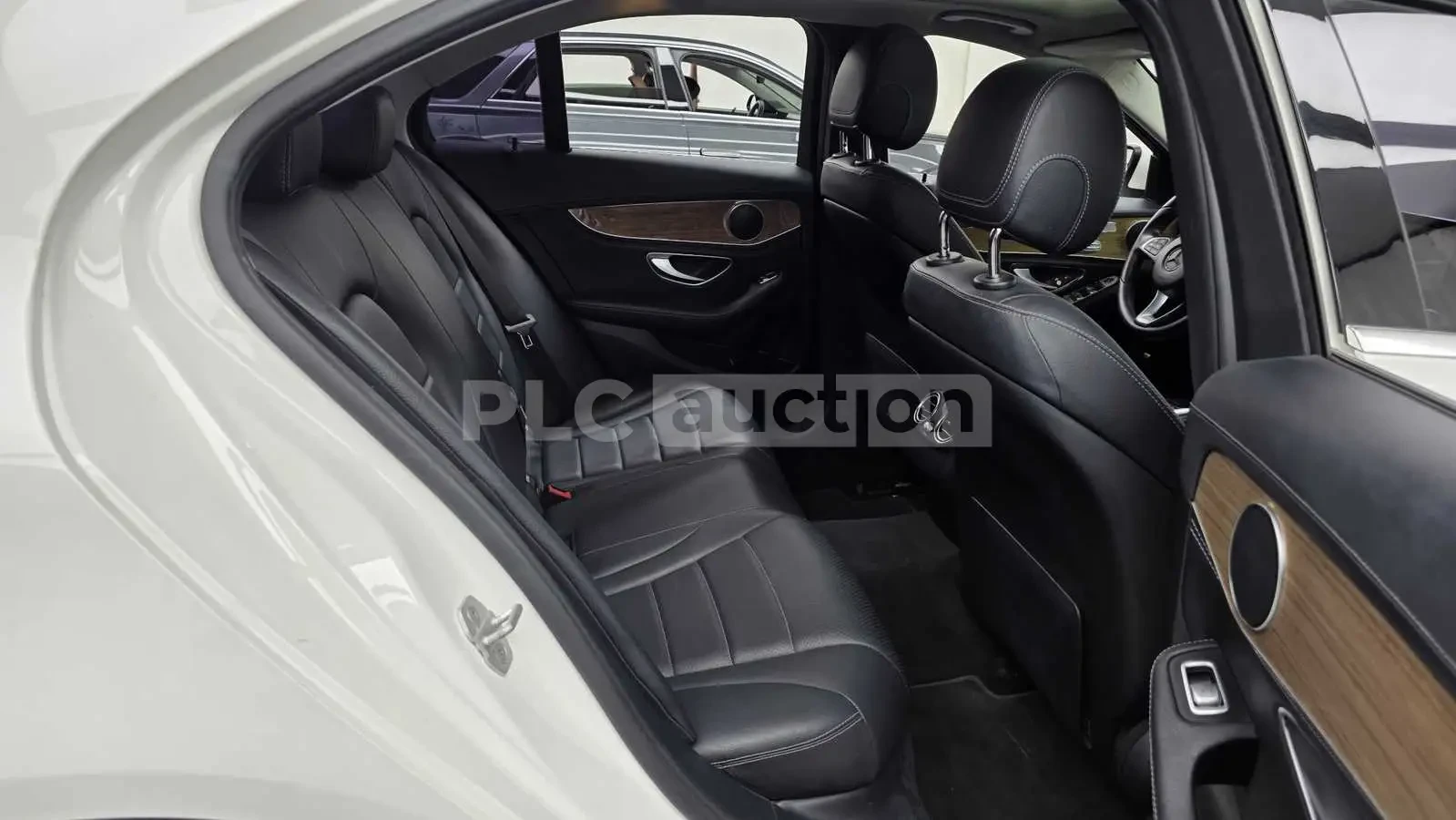 Mercedes-Benz C 220 d| КАМЕРА| HEAD-UP| ПОДГРЕВ| ШИБЕ| ВКЛ.ТЕХНОТЕСТ, снимка 13 - Автомобили и джипове - 55046490