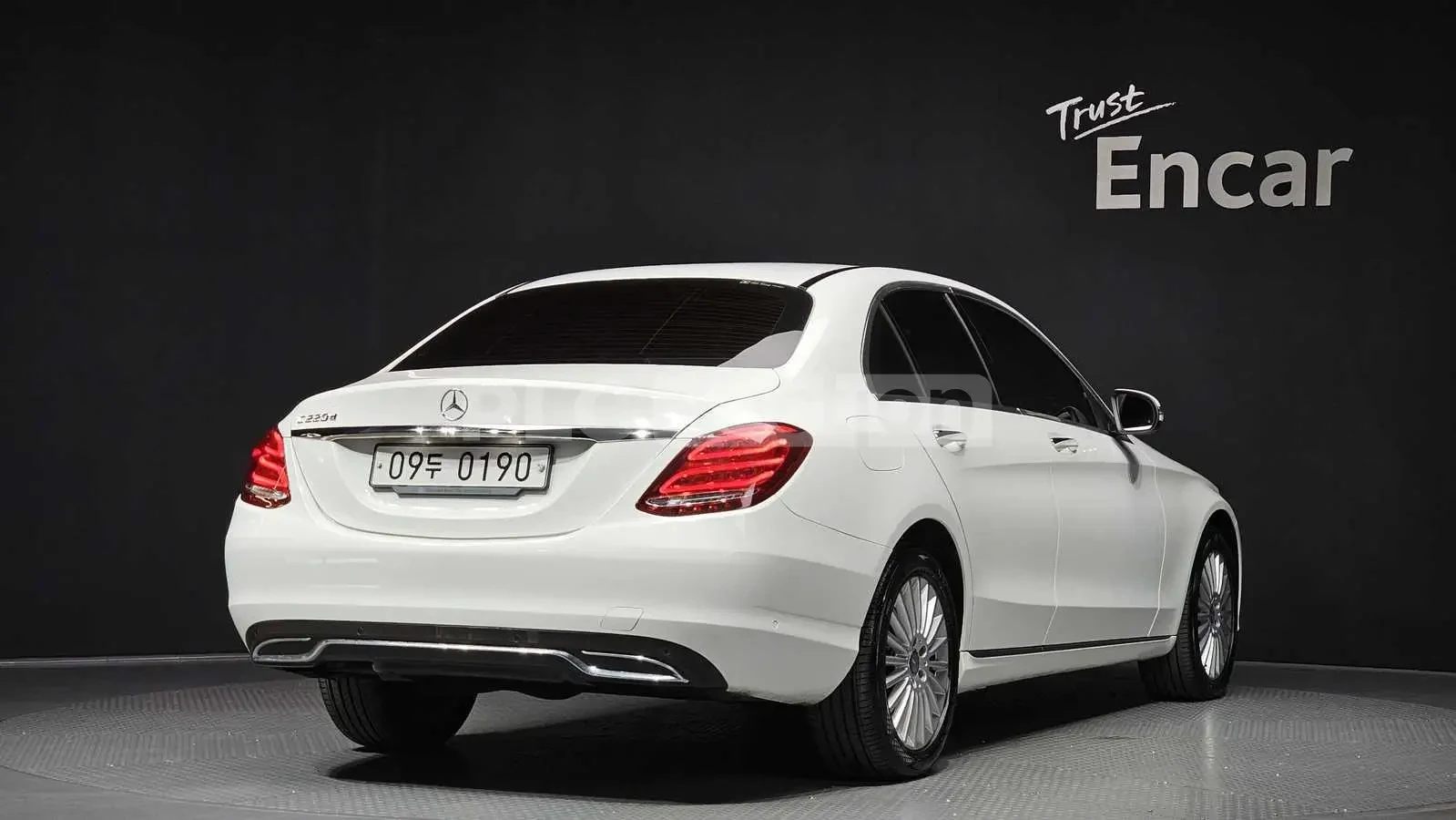 Mercedes-Benz C 220 d| КАМЕРА| HEAD-UP| ПОДГРЕВ| ШИБЕ| ВКЛ.ТЕХНОТЕСТ, снимка 2 - Автомобили и джипове - 55046490