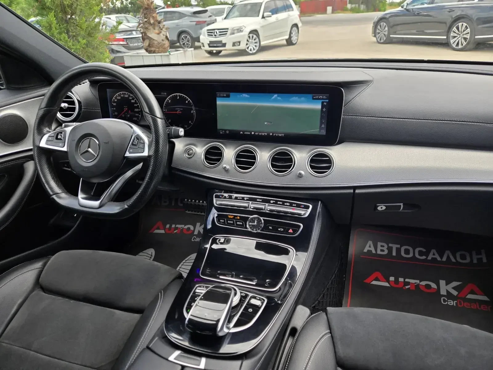 Mercedes-Benz E 220 2.2CDI-194кс= 9G= DIGITAL= AMG LINE= DISTR= ПОДГРЕ, снимка 13 - Автомобили и джипове - 55324005