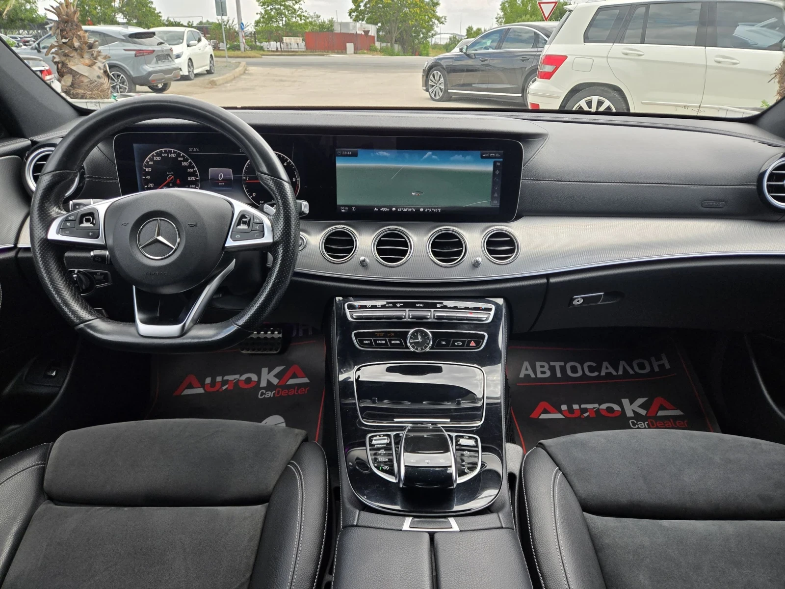 Mercedes-Benz E 220 2.2CDI-194кс= 9G= DIGITAL= AMG LINE= DISTR= ПОДГРЕ, снимка 12 - Автомобили и джипове - 55324005