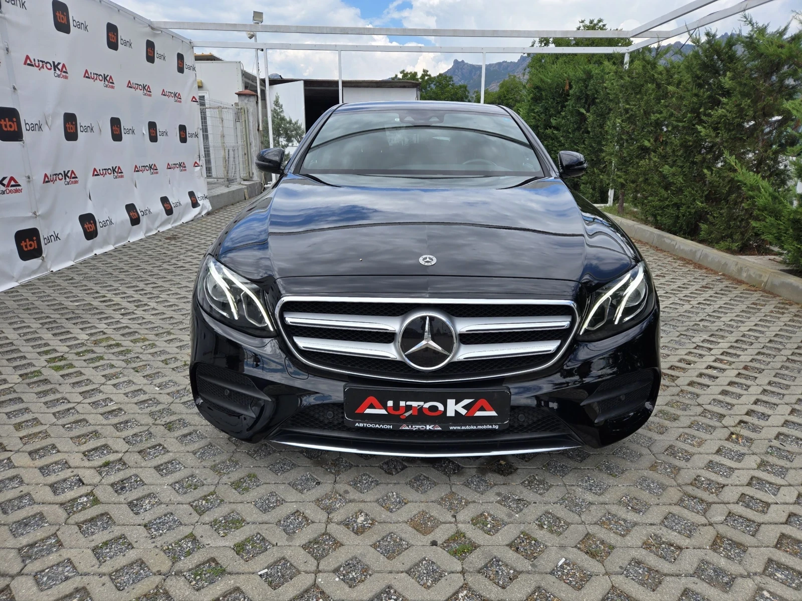 Mercedes-Benz E 220 2.2CDI-194кс= 9G= DIGITAL= AMG LINE= DISTR= ПОДГРЕ